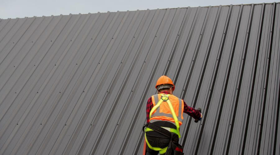 Professional gutter cleaning in Bunn, NC